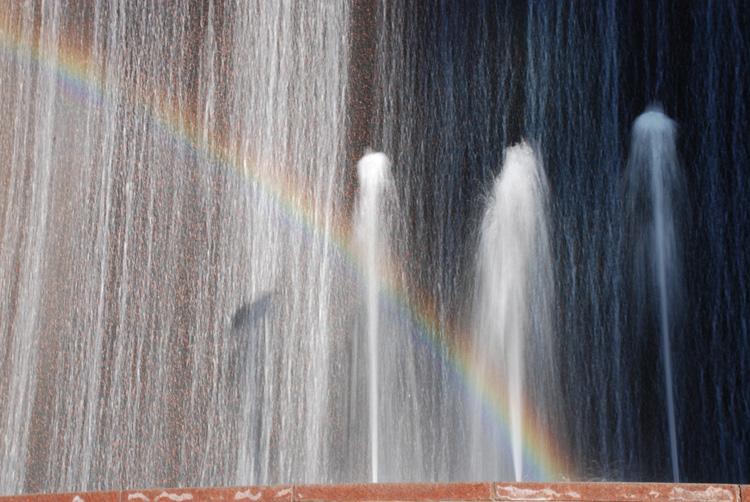 fountainrainbow