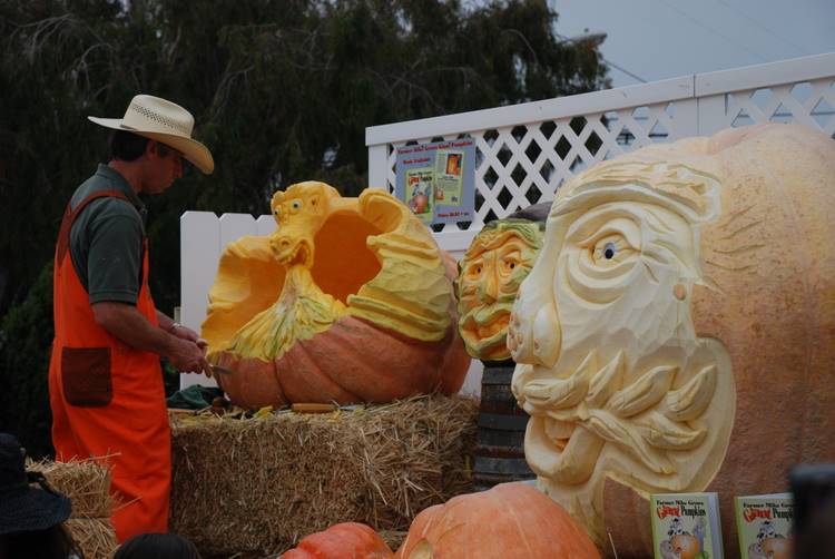 pumpkincarver