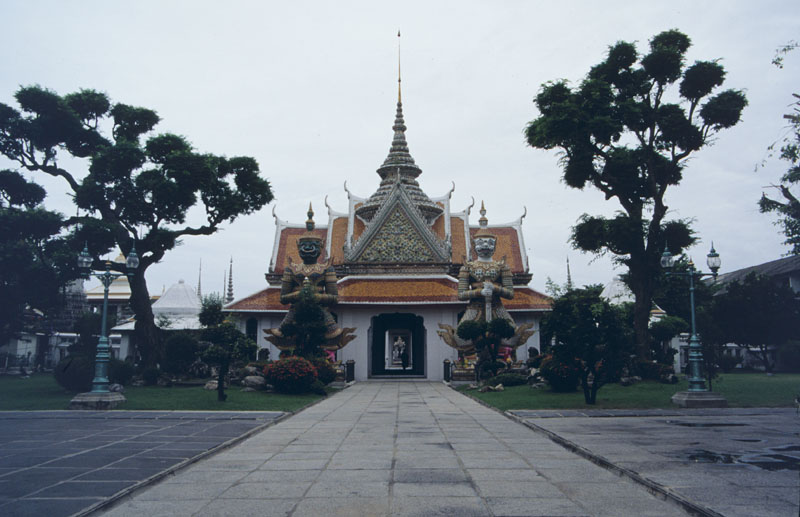 12Wat_Arun