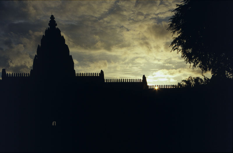 27Khmer_silhouette