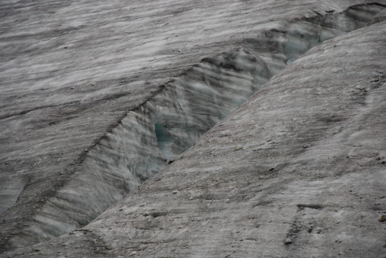 glacierfrontcrevasse